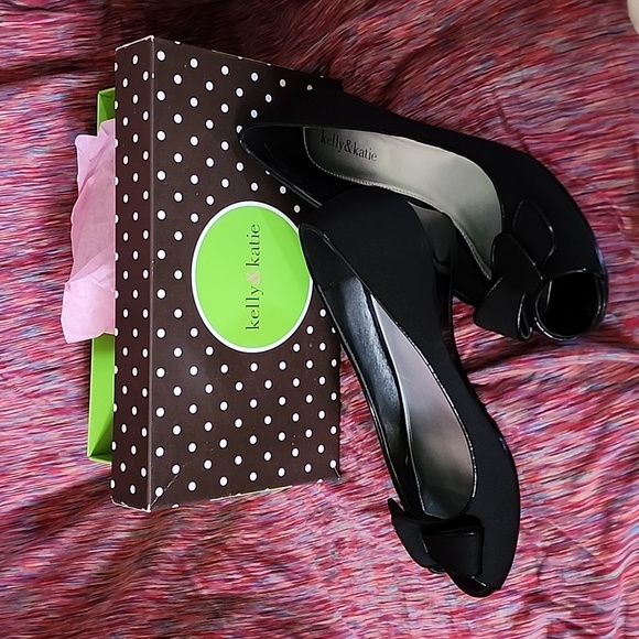 Kelly & Katie Black Wedge Heels Size 9.5 - Picture 1 of 3